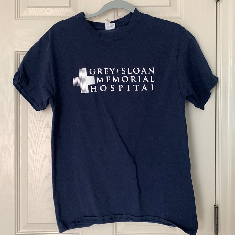 navy grey sloan memorial hospital y shirt.